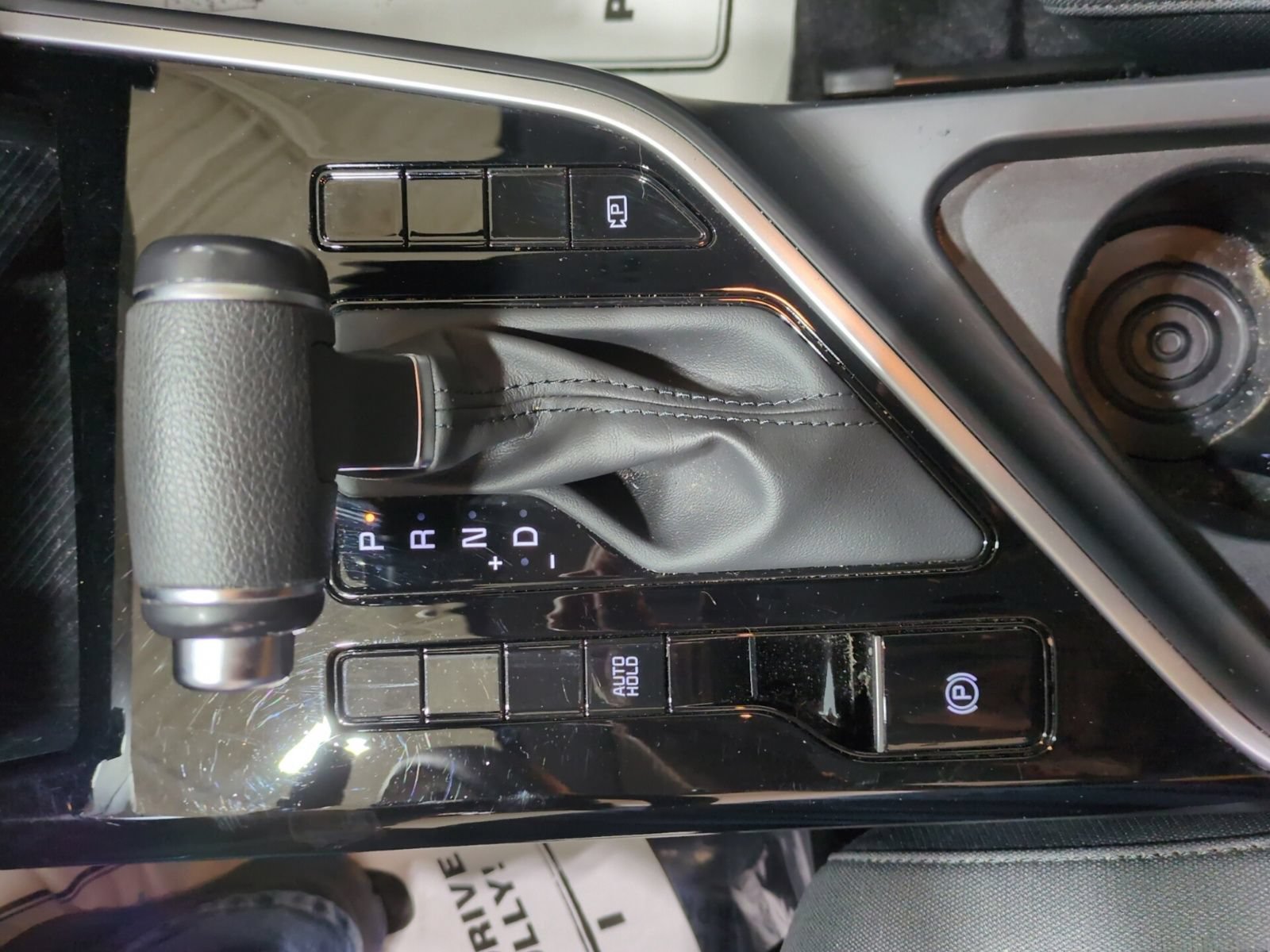 Certified 2024 Kia Niro LX FWD image 19