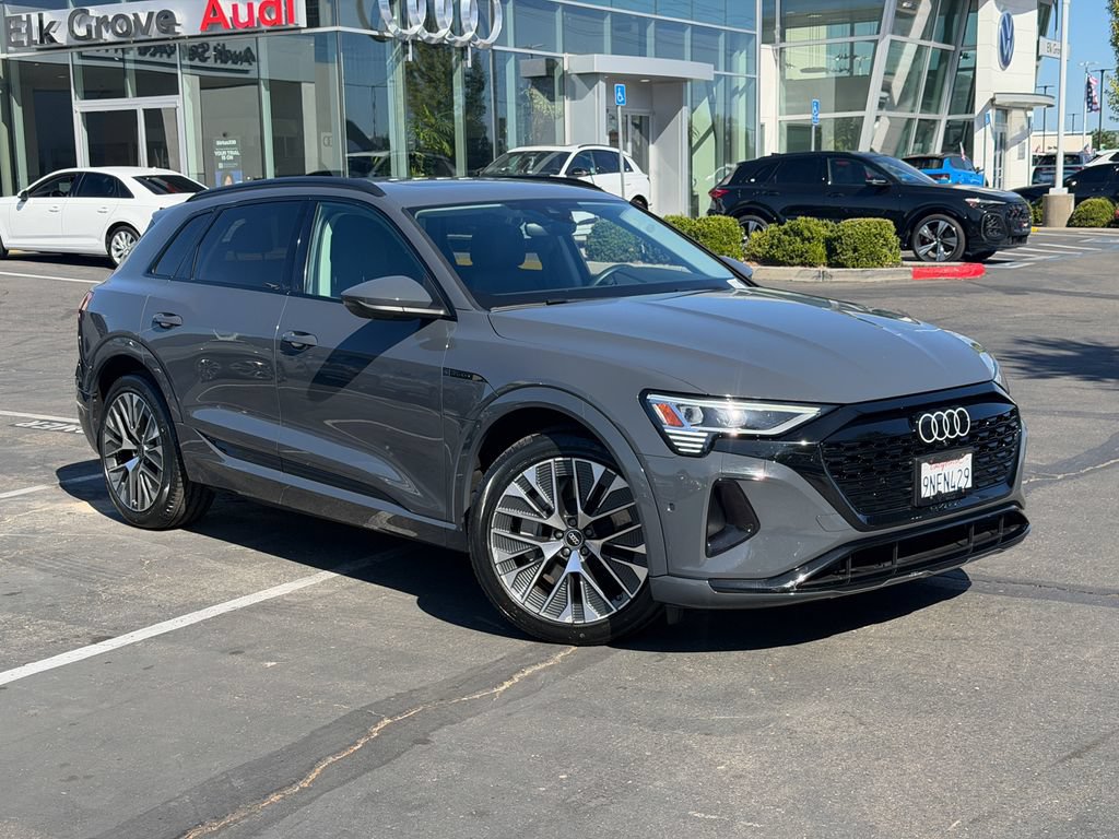 Used 2024 Audi Q8 e-tron Premium Plus w/ Premium Plus Package AWD/4WD image 2