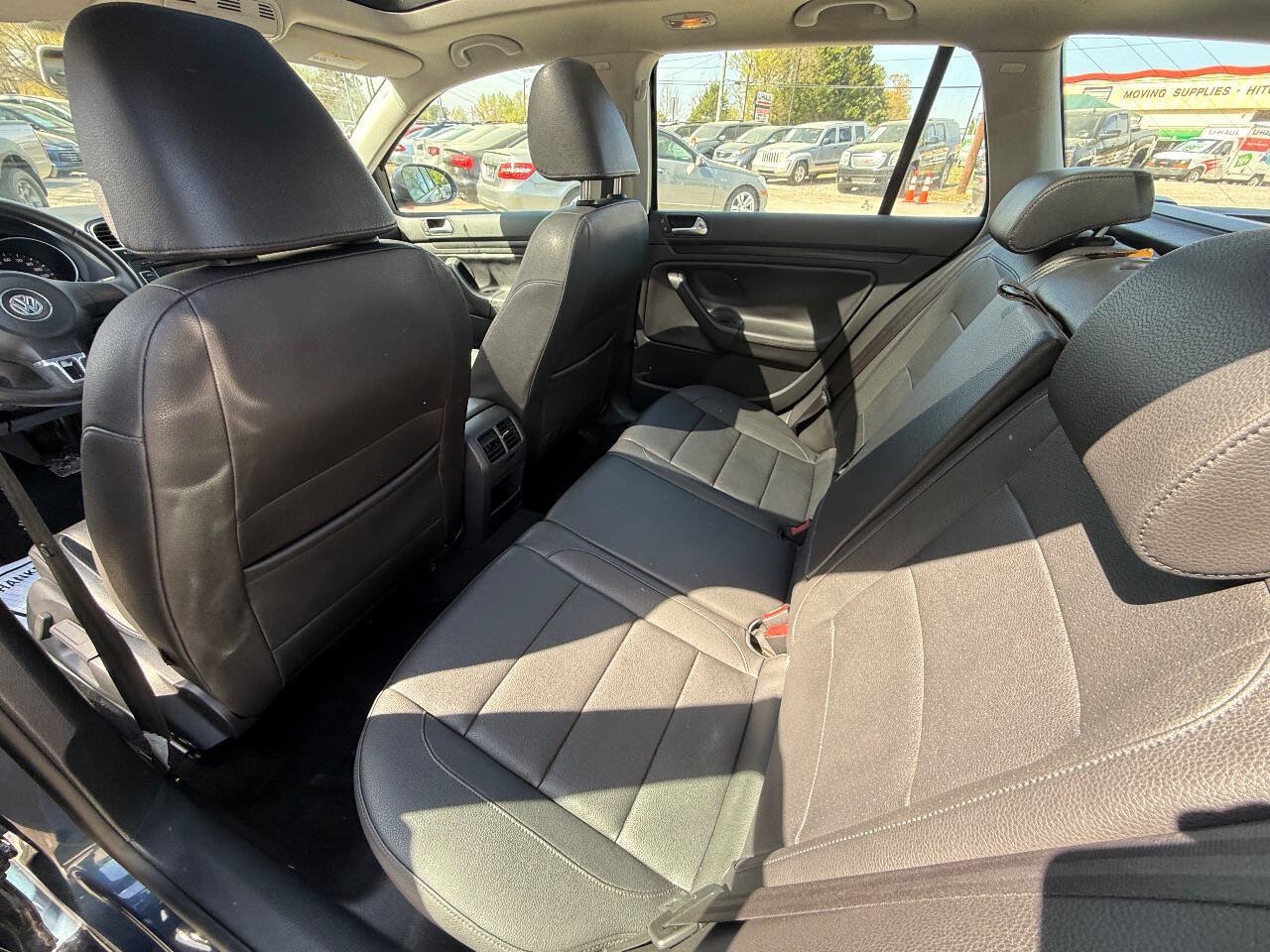 Used 2010 Volkswagen Jetta SE FWD image 16