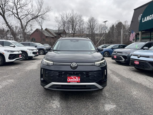 New 2026 Volkswagen Tiguan S AWD/4WD image 2