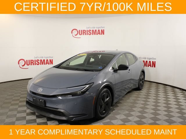Used 2025 Toyota Prius LE FWD image 2
