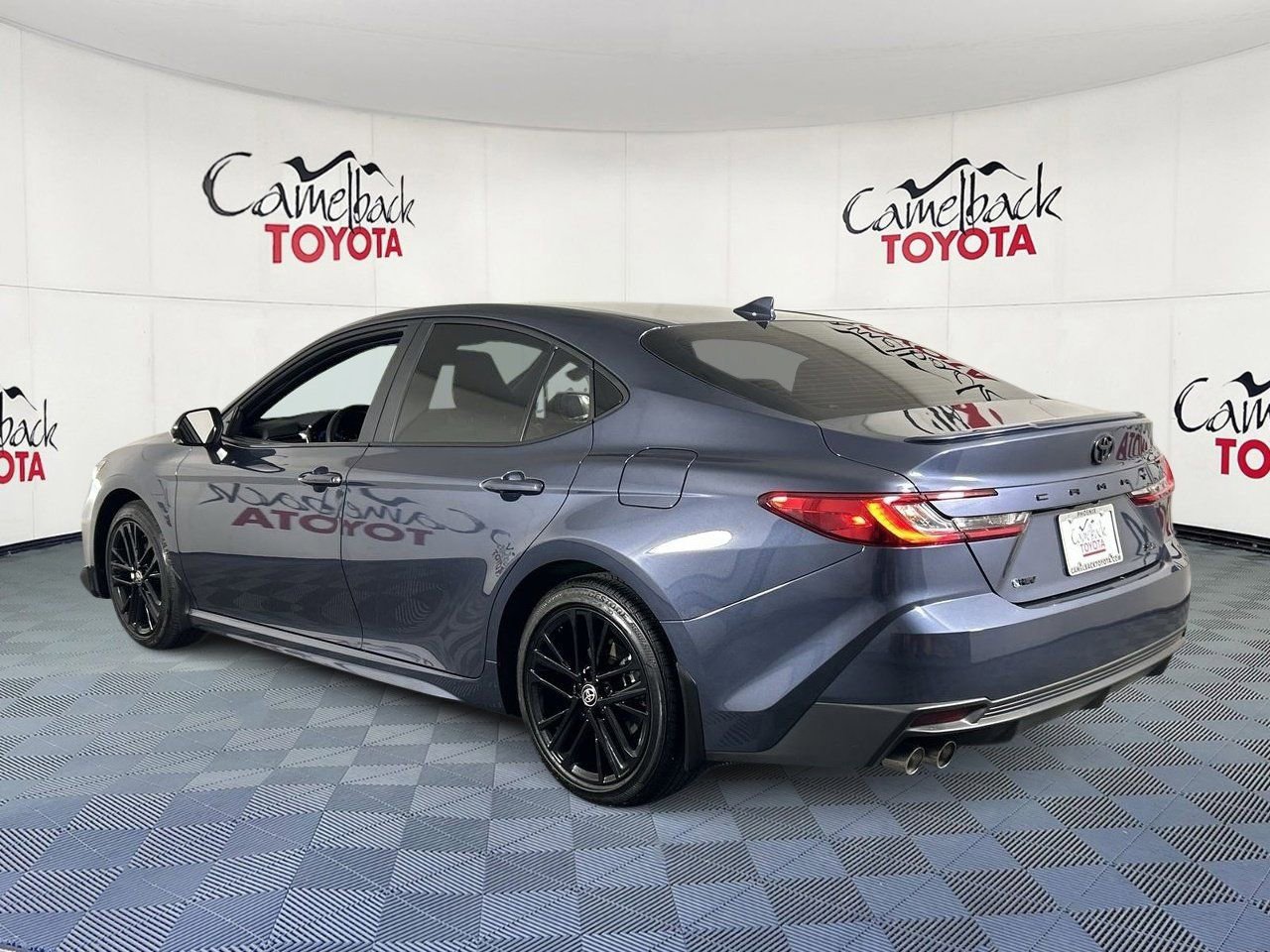 Used 2026 Toyota Camry SE w/ Convenience Package FWD image 5