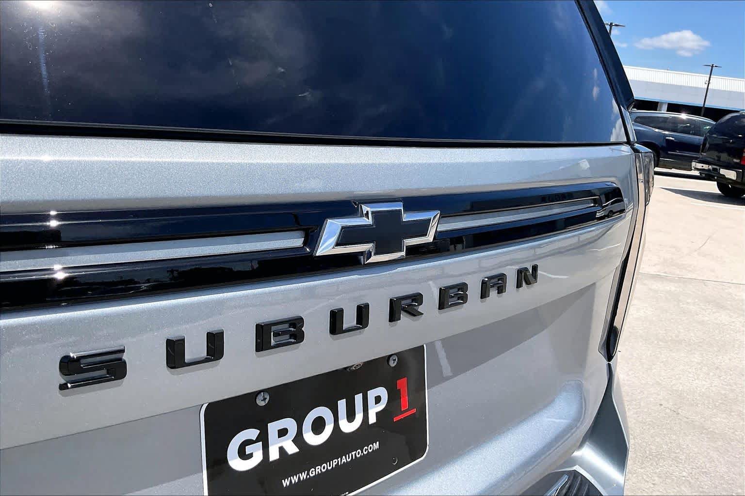Used 2024 Chevrolet Suburban RST RWD image 30