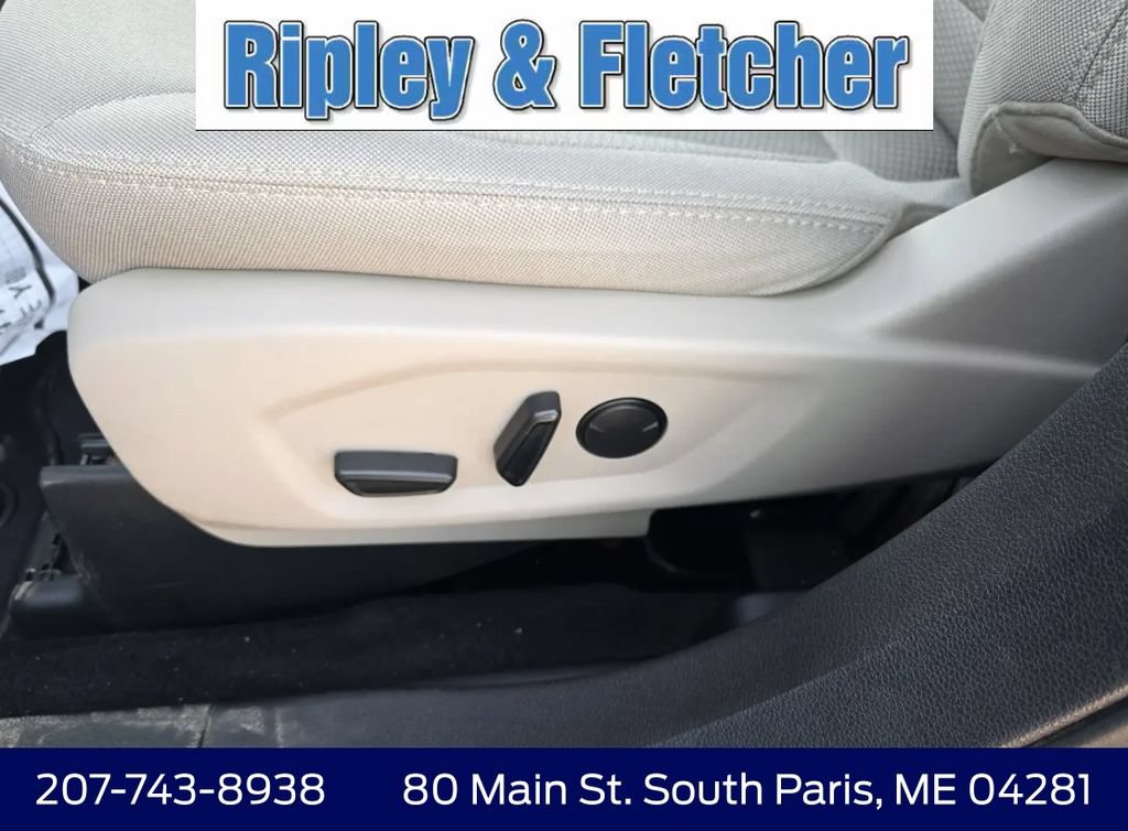 Used 2019 Ford Explorer XLT w/ Equipment Group 201A AWD/4WD image 12