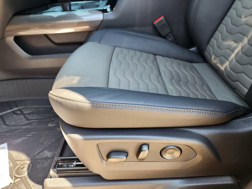 New 2026 Chevrolet Silverado 1500 ZR2 image 17