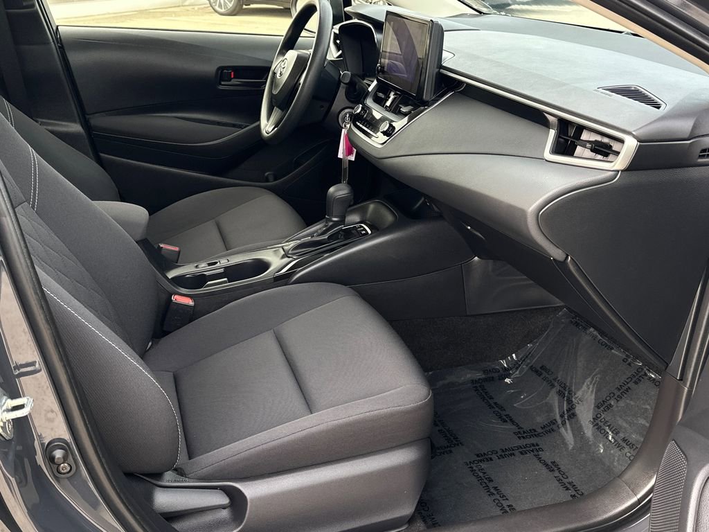 Used 2023 Toyota Corolla LE image 7