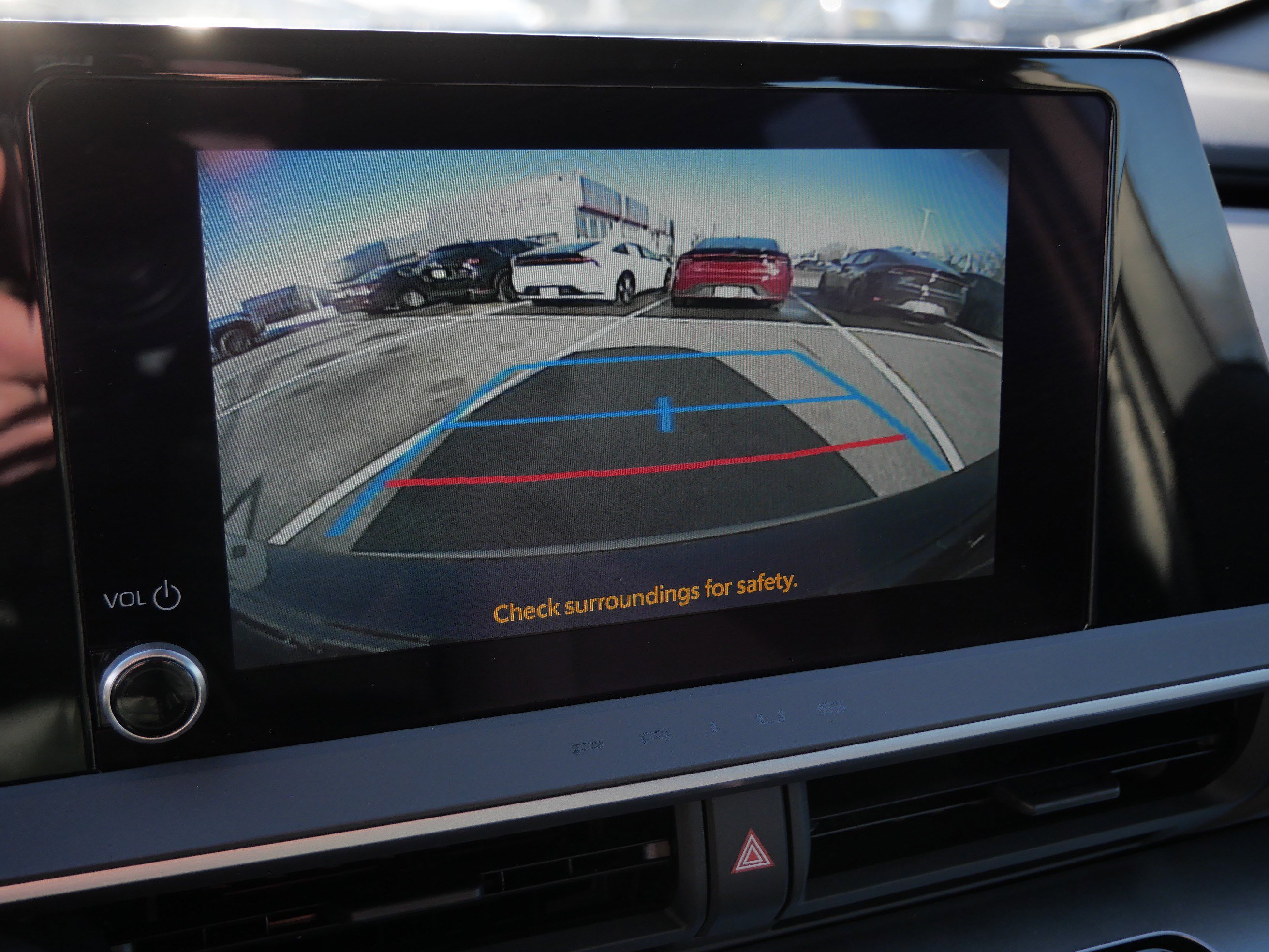 Used 2024 Toyota Prius LE FWD image 30