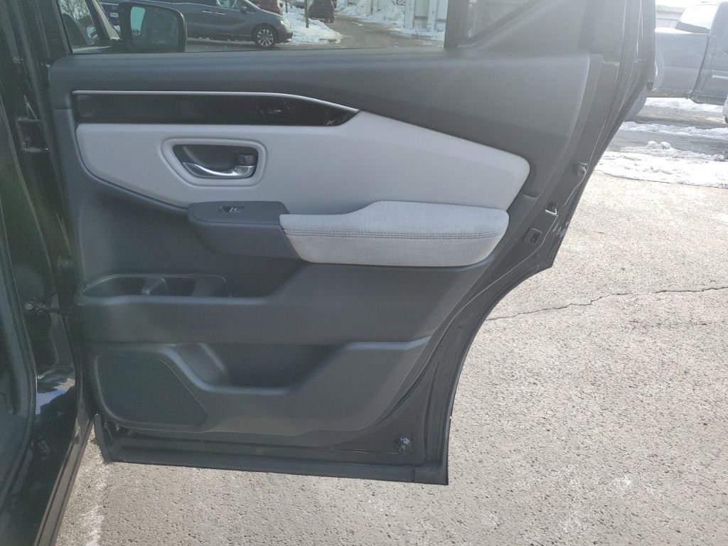Certified 2024 Honda Pilot LX image 29