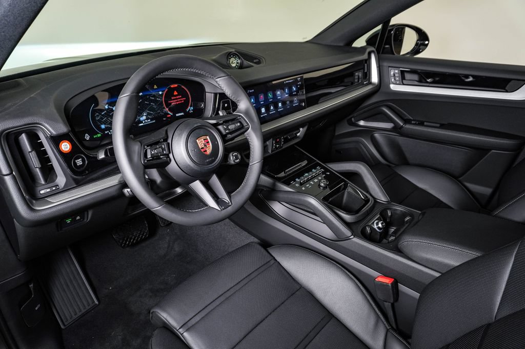New 2026 Porsche Cayenne Coupe AWD/4WD image 4