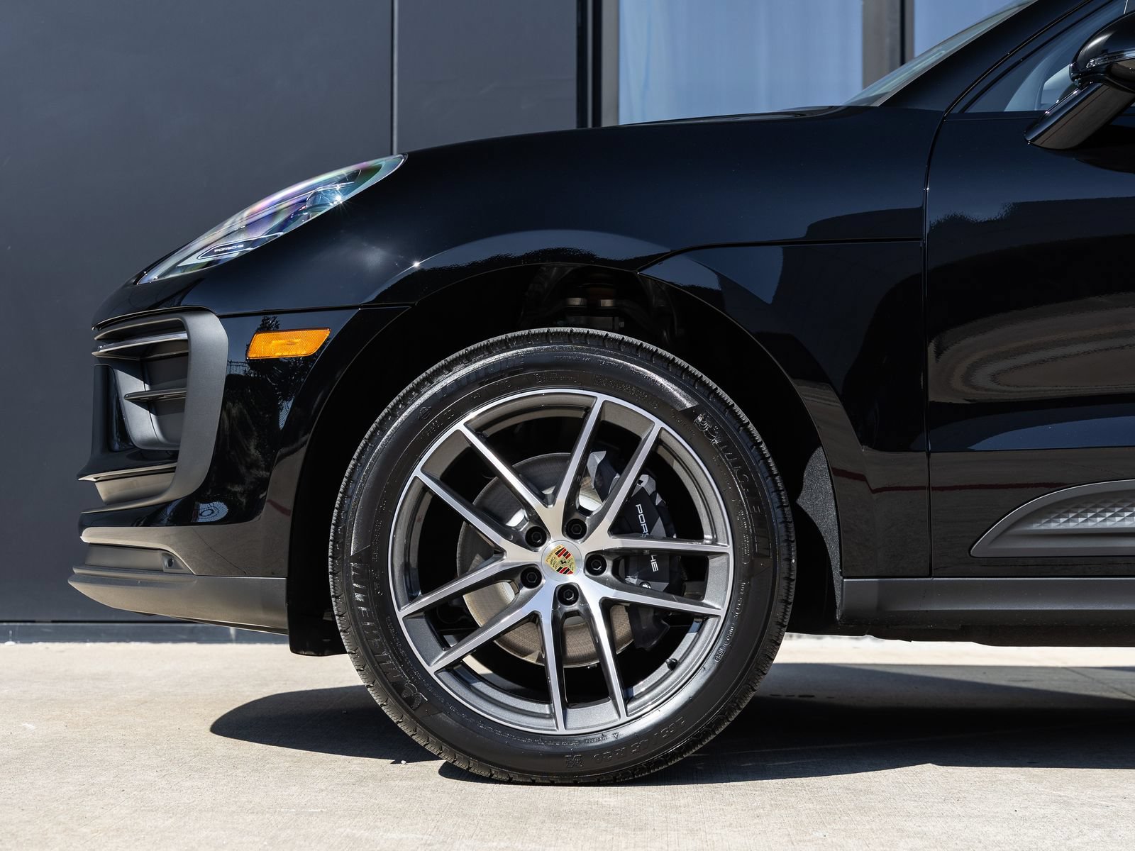 Certified 2026 Porsche Macan AWD/4WD image 13