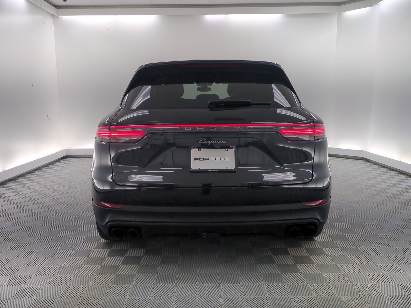 Certified 2023 Porsche Cayenne E-Hybrid image 11