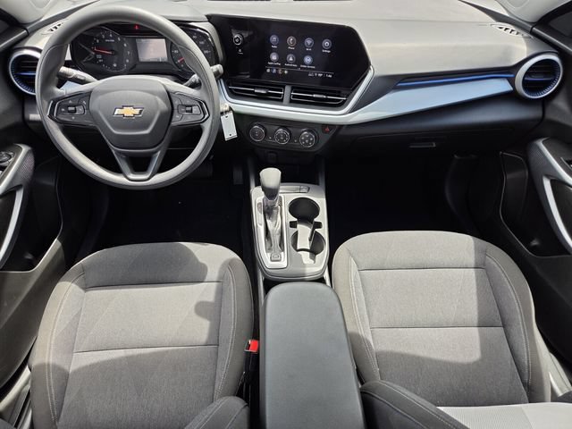 Used 2025 Chevrolet Trax LS w/ LS Convenience Package FWD image 11