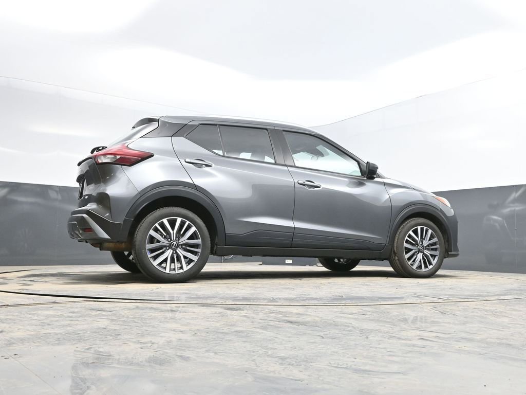 Used 2024 Nissan Kicks SV image 33