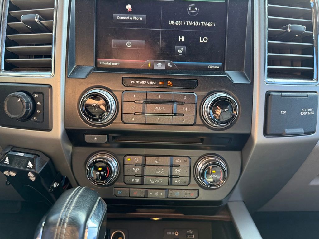 Used 2015 Ford F150 Lariat w/ Equipment Group 502A Luxury image 14