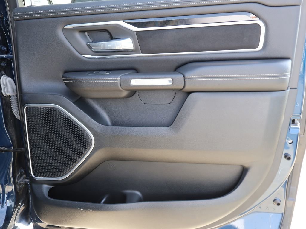 Used 2021 RAM 1500 Laramie w/ Sport Appearance Package image 12