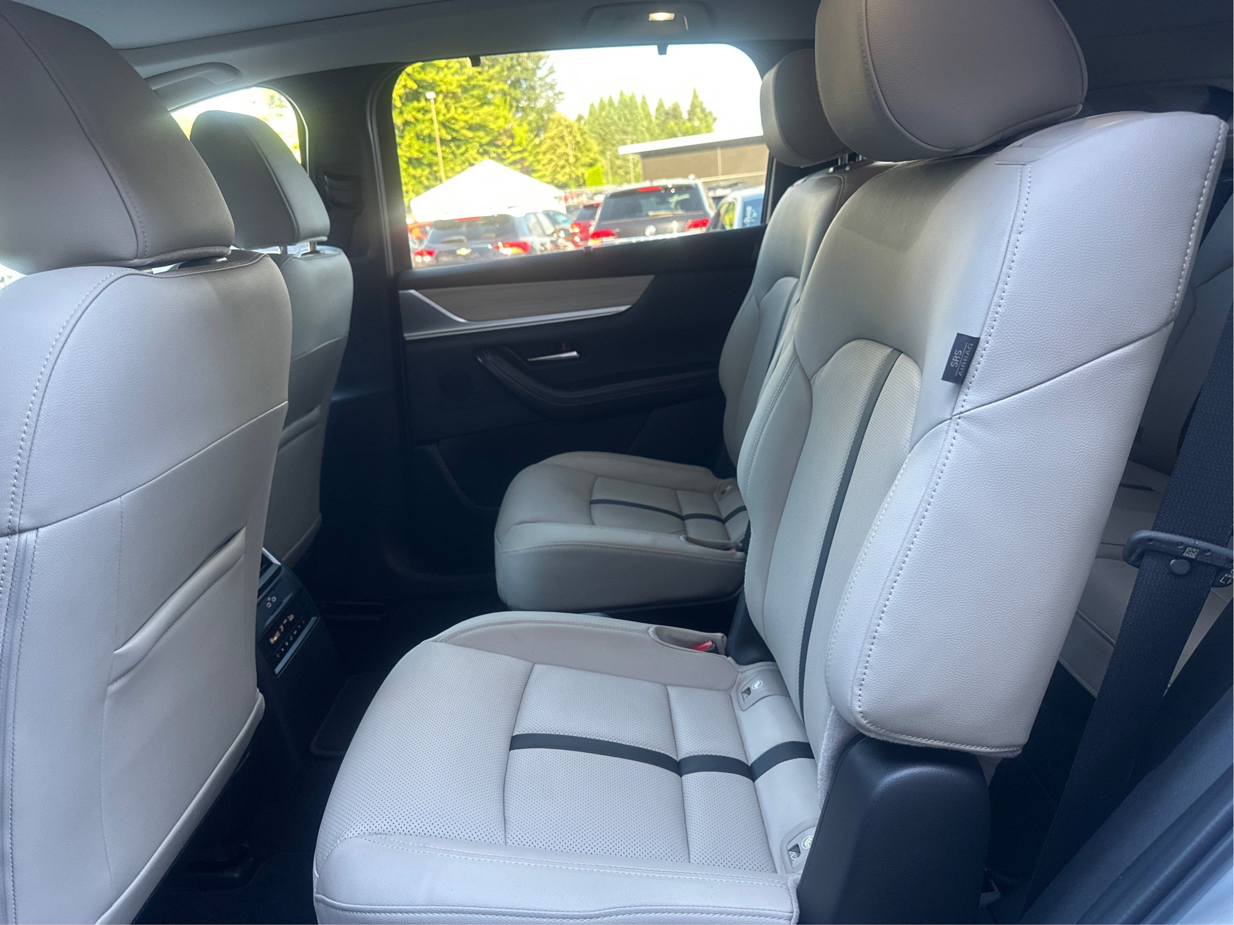 Certified 2024 MAZDA CX-90 Plug-In Hybrid w/ Premium Pkg AWD/4WD image 10