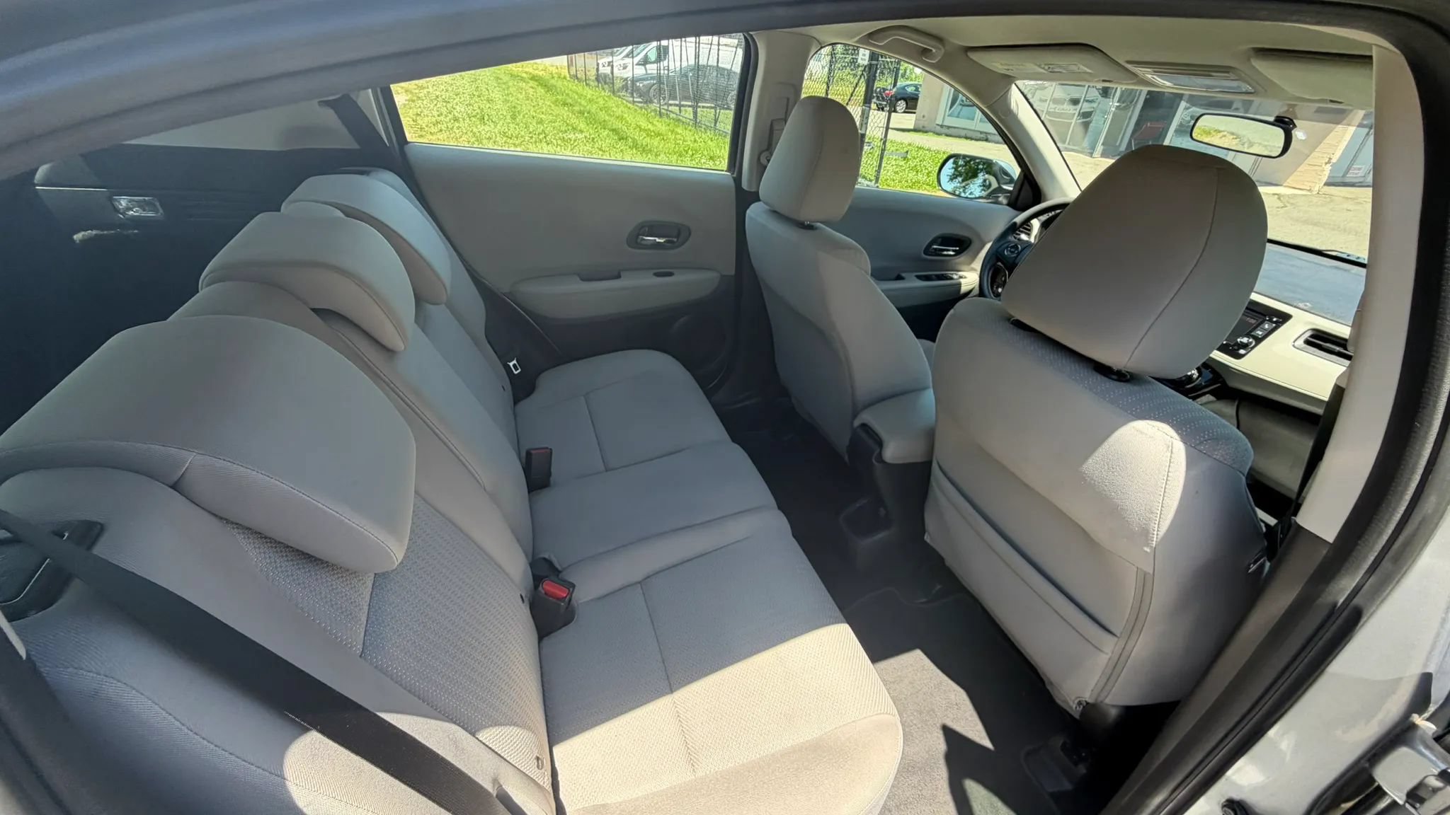 Used 2018 Honda HR-V LX image 16