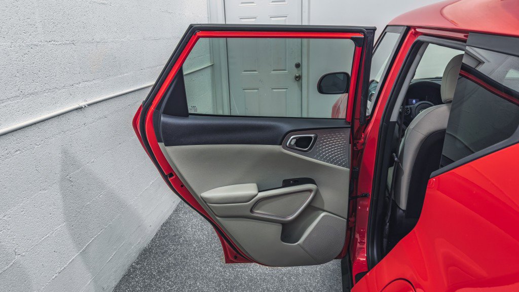 Used 2021 Kia Soul LX image 13