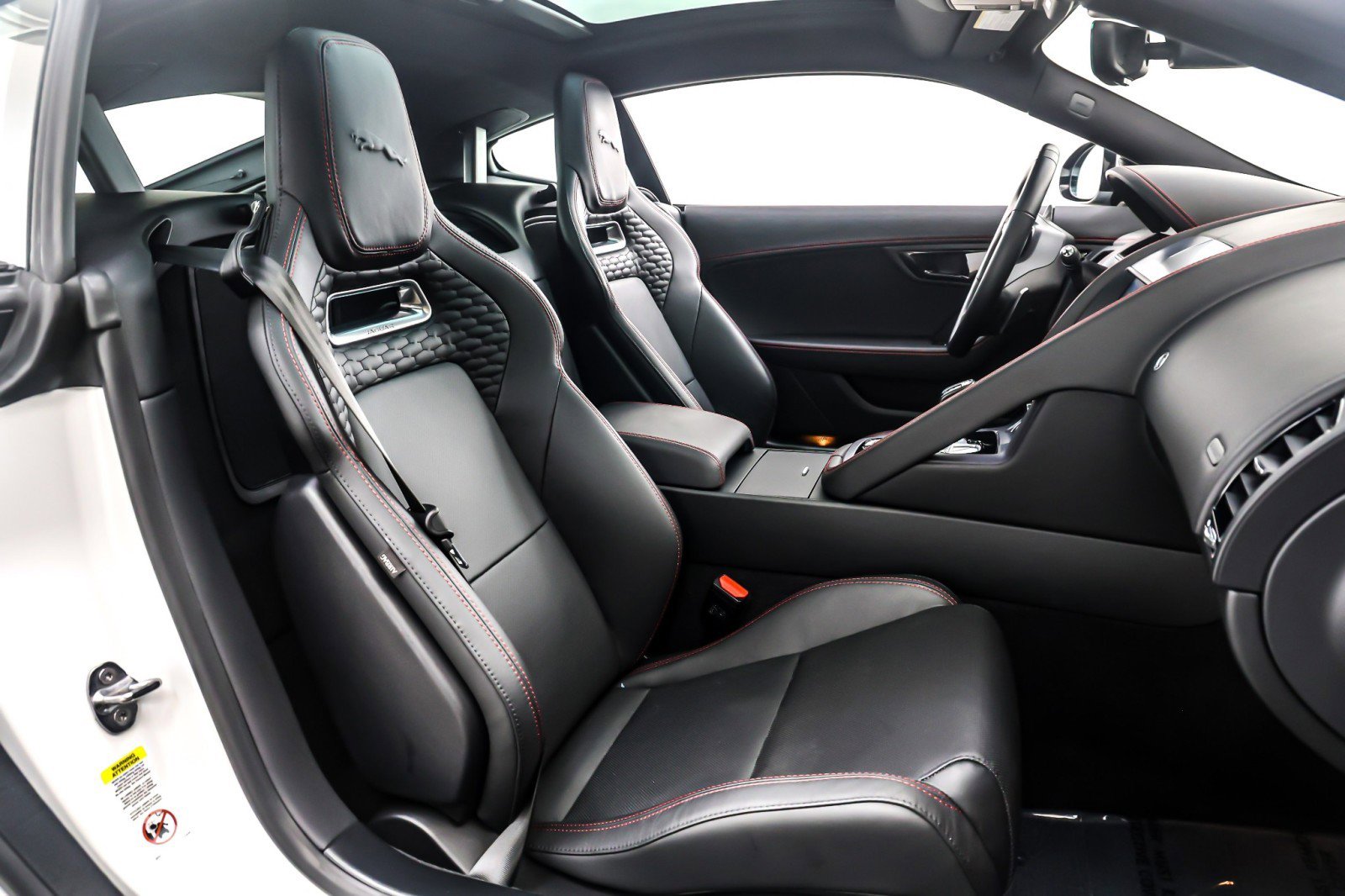 Used 2023 Jaguar F-TYPE R-Dynamic image 8