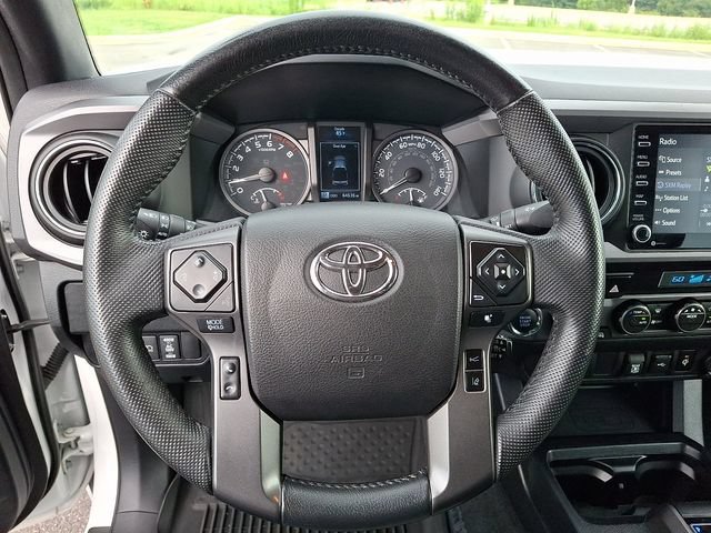 Used 2021 Toyota Tacoma TRD Off-Road AWD/4WD image 15