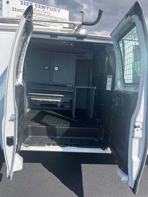 Used 2012 Chevrolet Express 2500 RWD image 30
