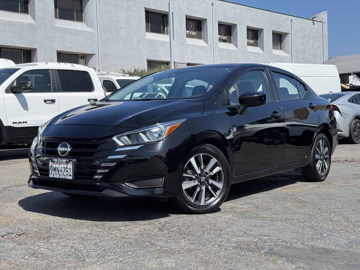 Used 2024 Nissan Versa SV FWD image 2