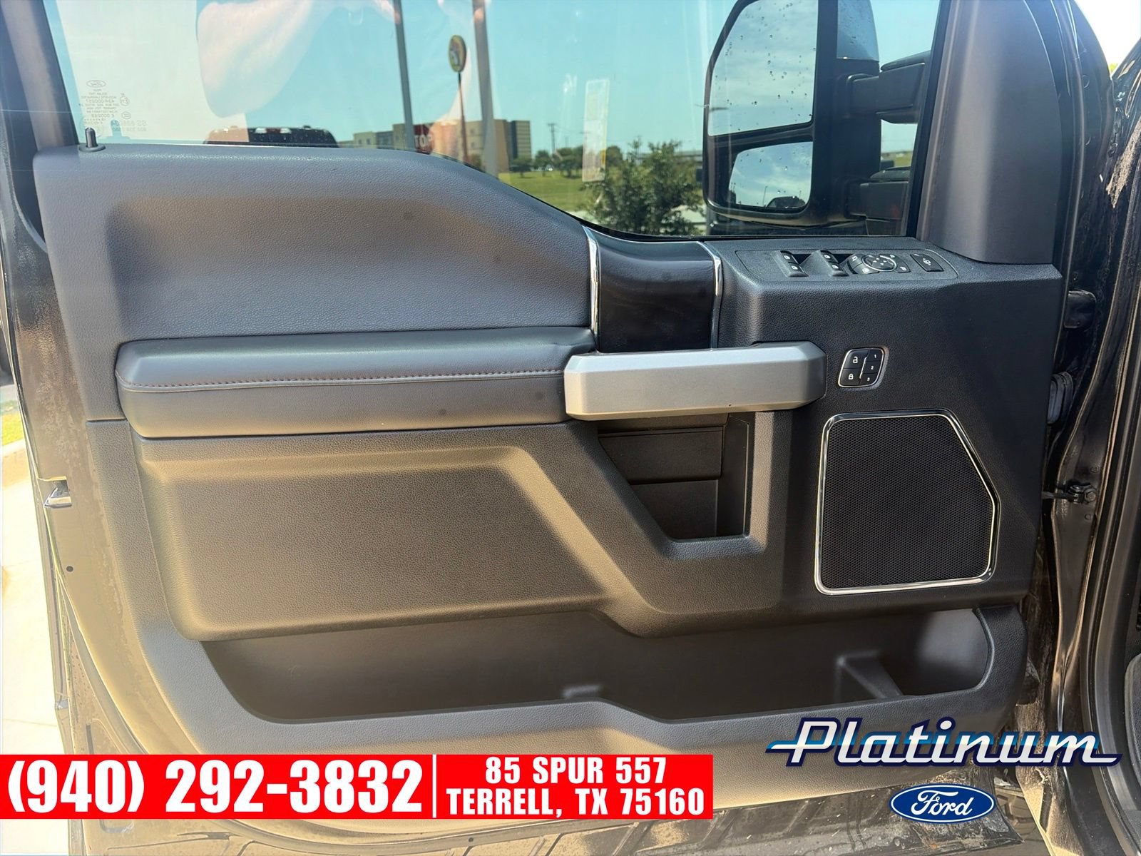Used 2019 Ford F250 Platinum w/ Platinum Ultimate Package AWD/4WD image 12