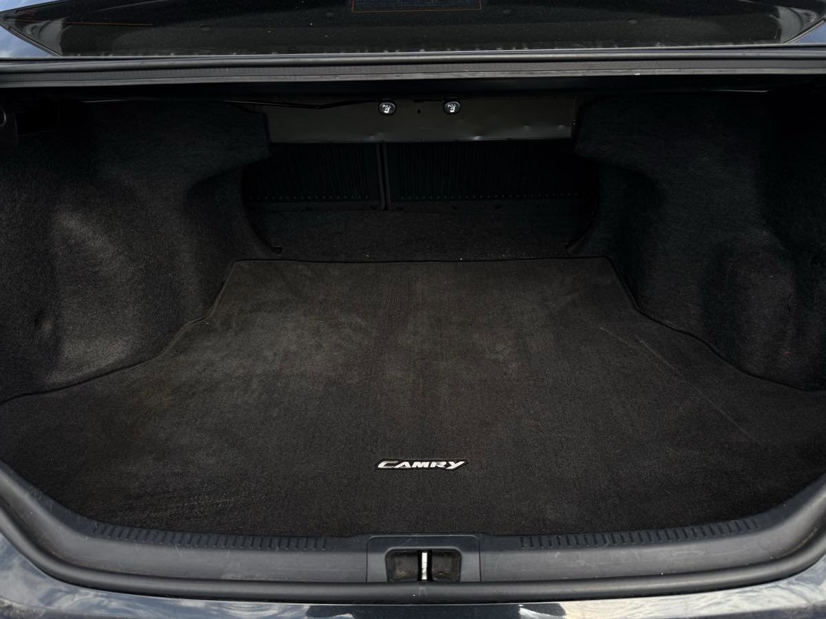 Used 2016 Toyota Camry LE image 21