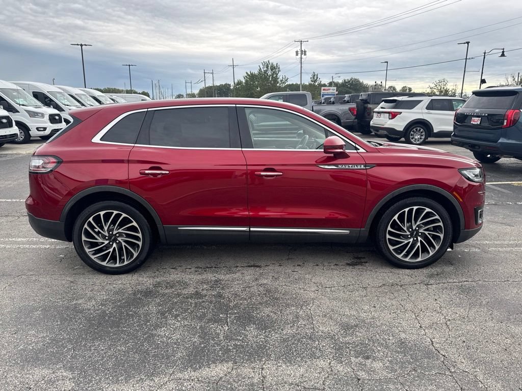 Used 2019 Lincoln Nautilus Reserve w/ Driver Assistance Package FWD image 2