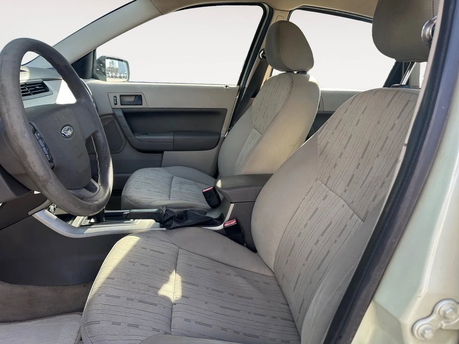 Used 2011 Ford Focus SE image 10