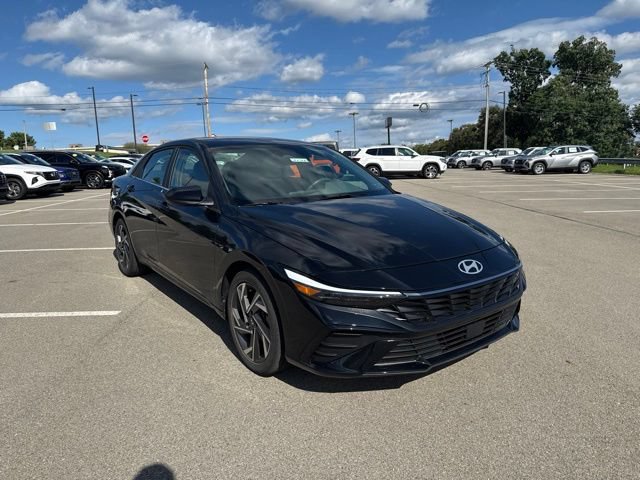 Certified 2024 Hyundai Elantra SEL w/ Convenience Package FWD image 9