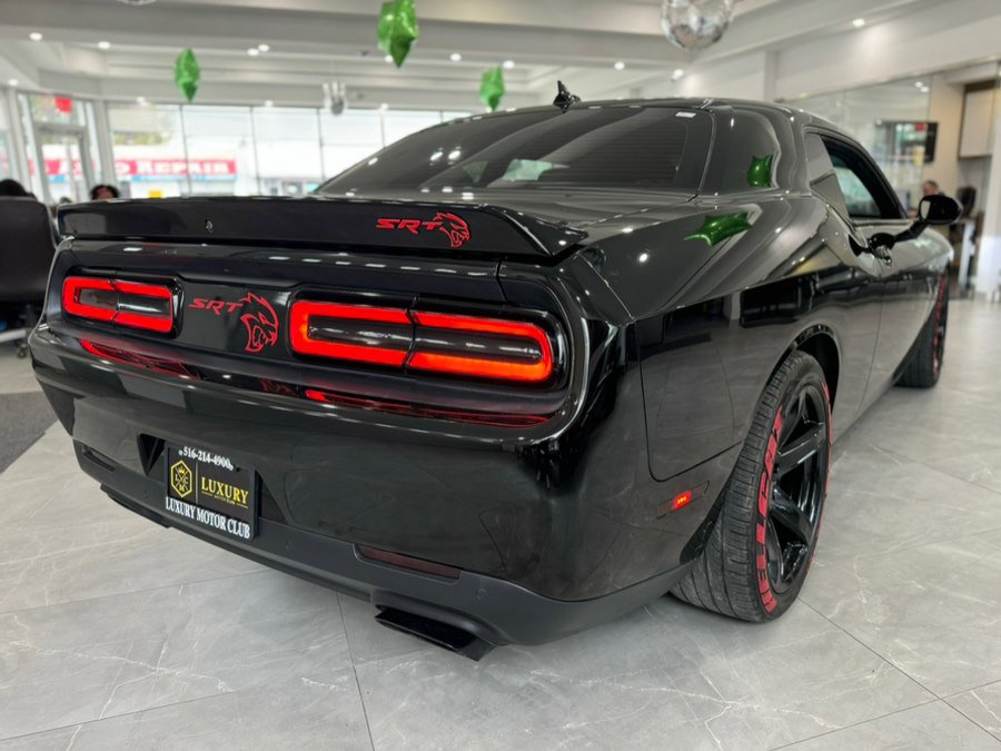 Used 2020 Dodge Challenger SRT Hellcat RWD image 7