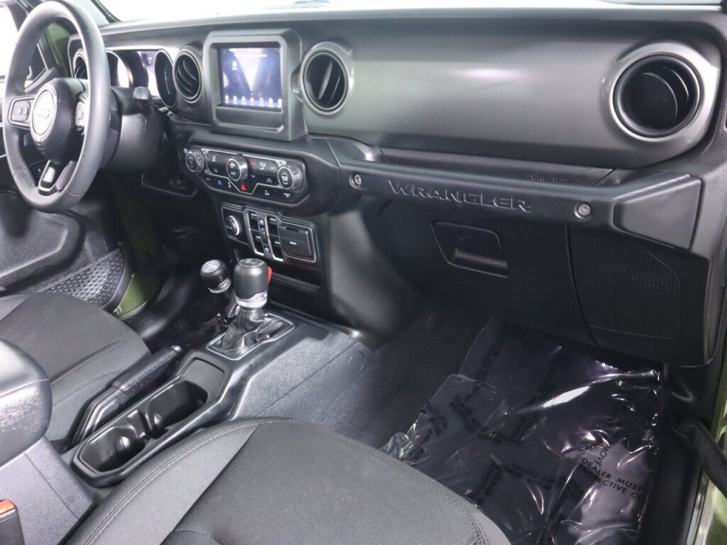 Used 2023 Jeep Wrangler Unlimited AWD/4WD image 40