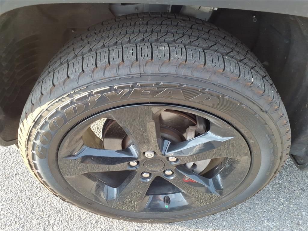 Used 2023 Jeep Grand Cherokee Altitude image 9