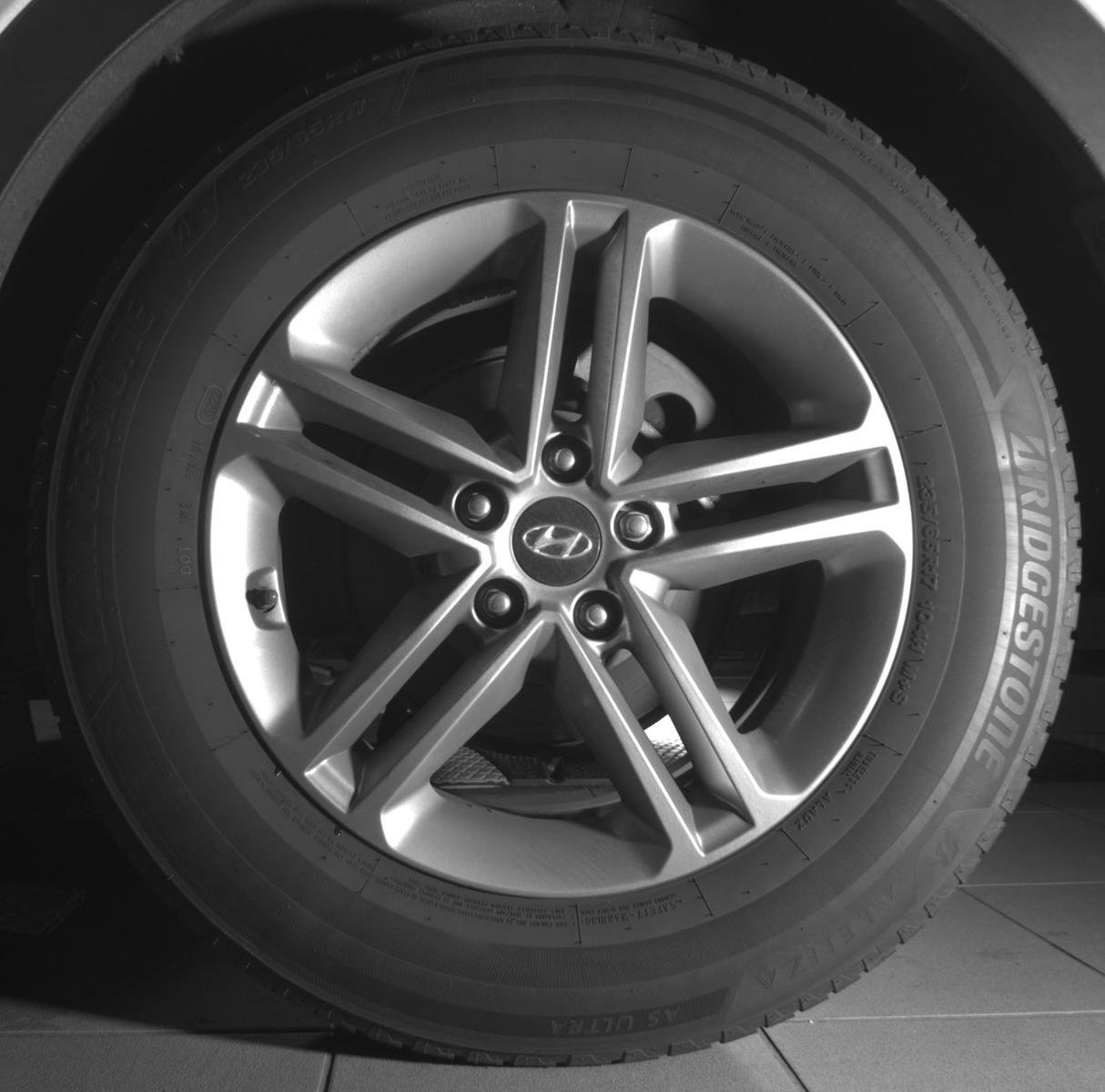 Used 2017 Hyundai Santa Fe Sport w/ 2.4L Value Package 06 FWD image 15
