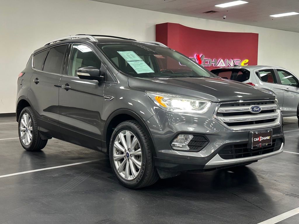 Used 2018 Ford Escape Titanium image 9