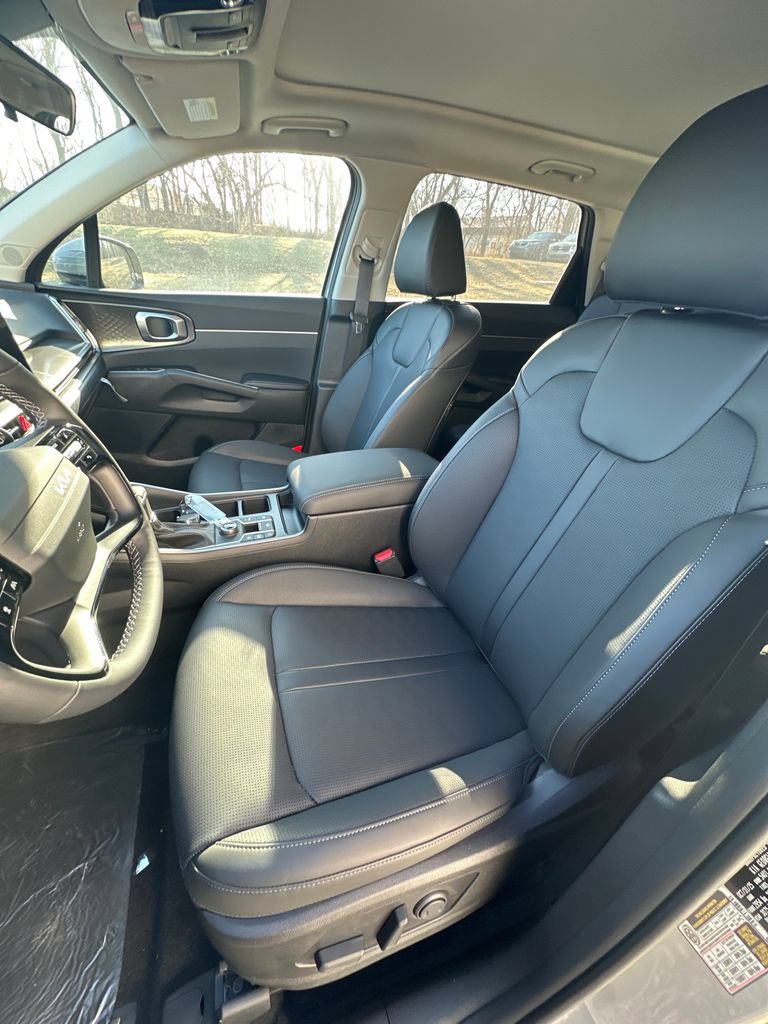 New 2026 Kia Sorento S w/ S Panoramic Sunroof Package FWD image 15