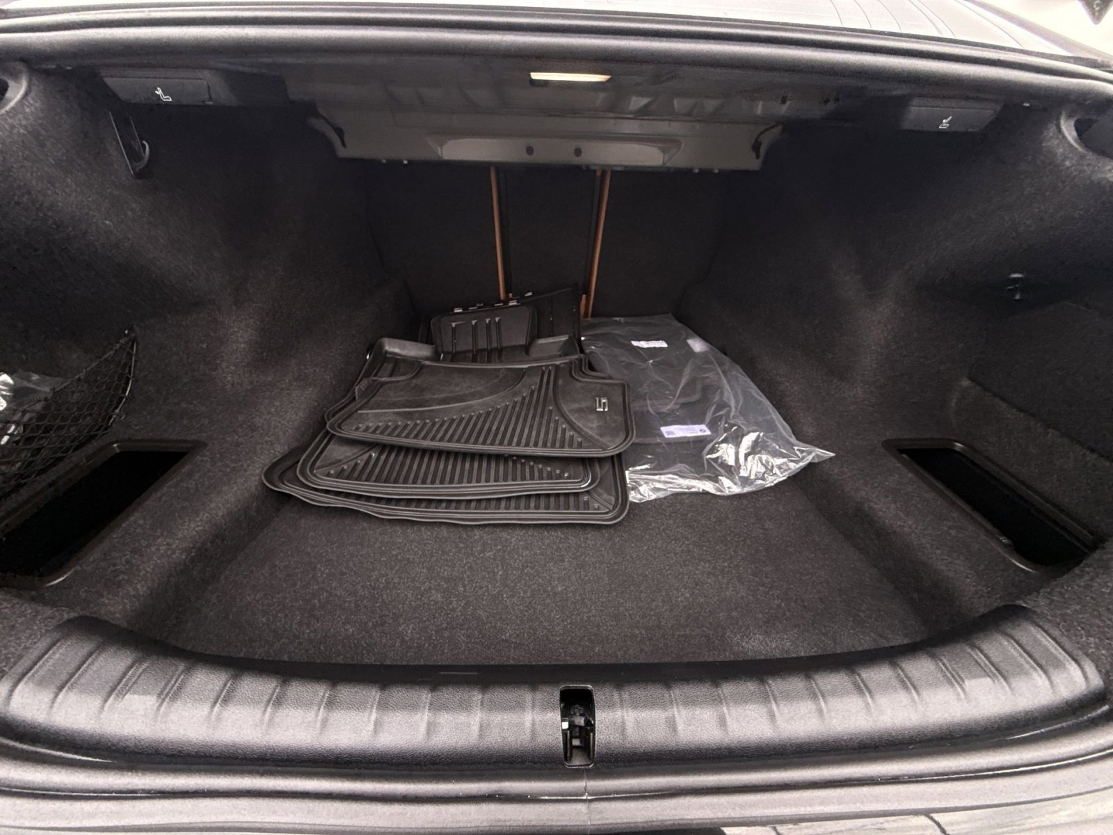 Used 2022 BMW 530i w/ Premium Package image 26