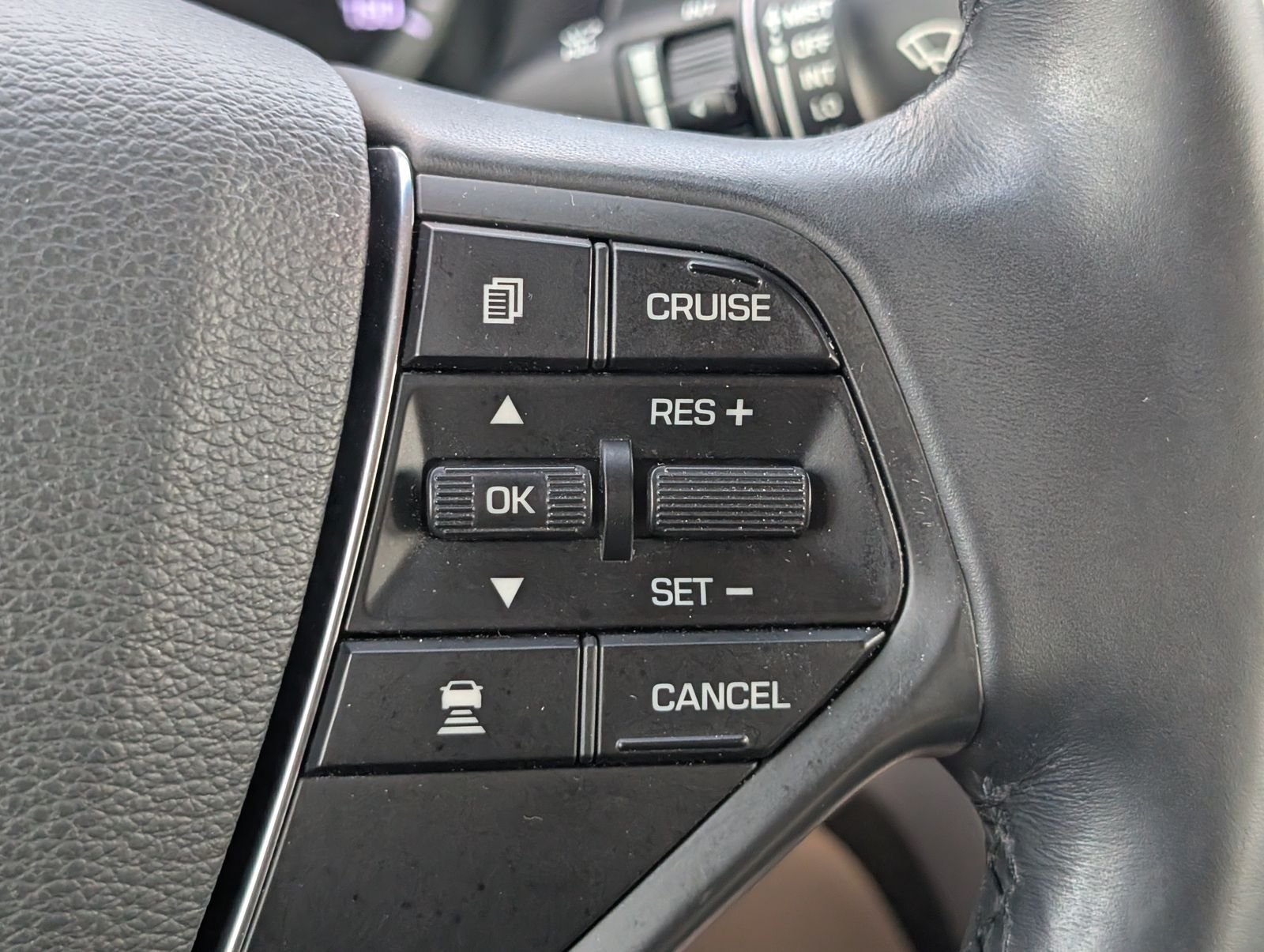Used 2016 Hyundai Sonata Limited w/ Option Group 05 FWD image 25