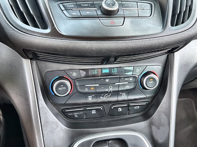 Used 2018 Ford C-MAX SE w/ Equipment Group 201A FWD image 18