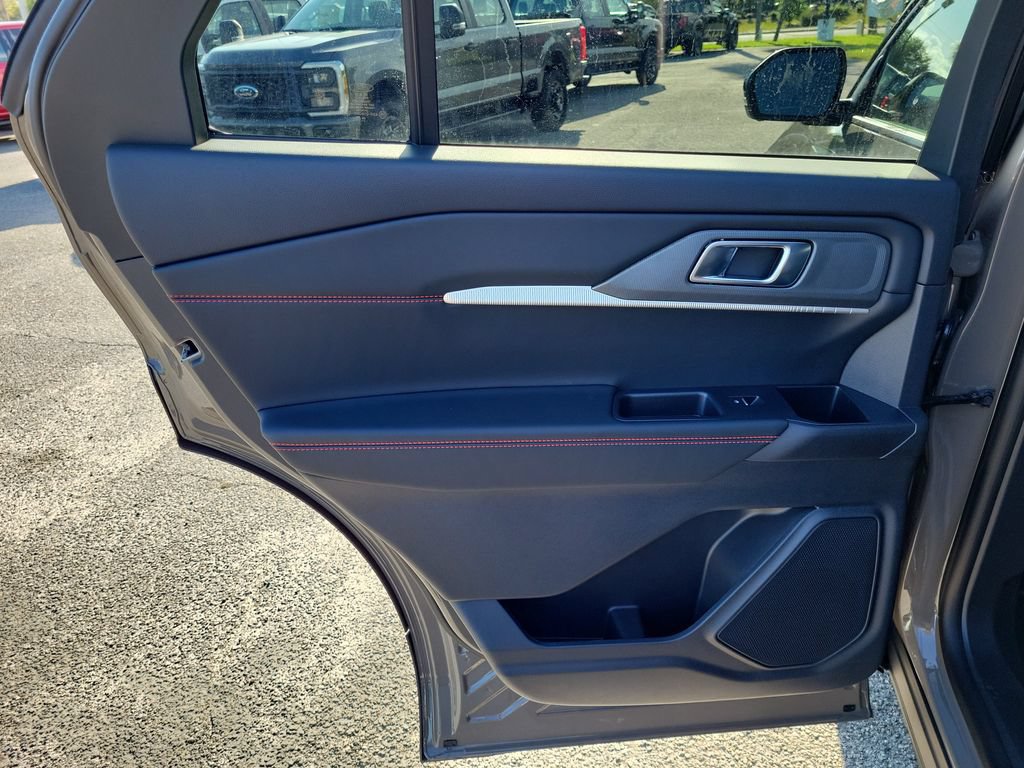 New 2026 Ford Explorer ST RWD image 19