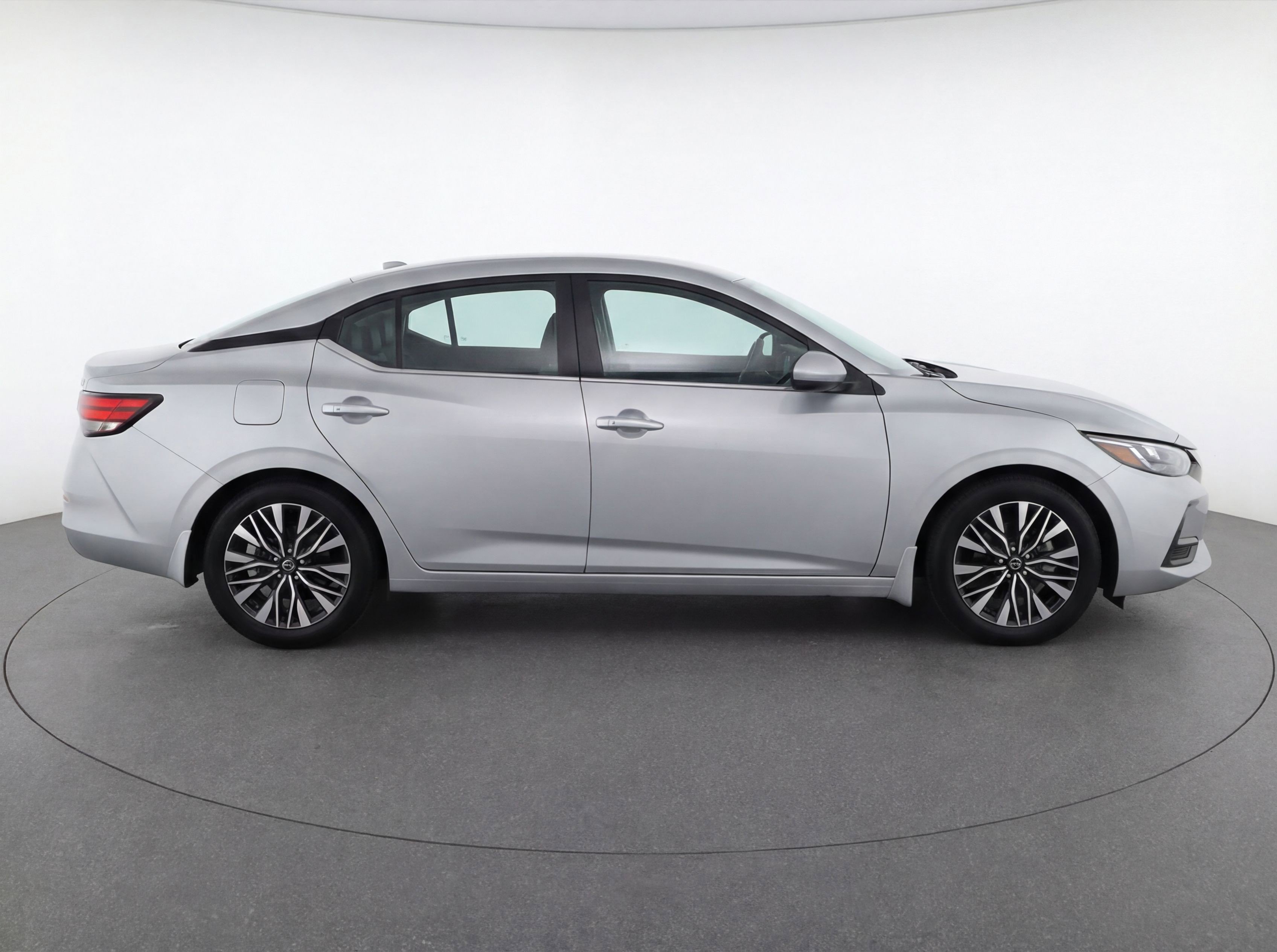 Used 2024 Nissan Altima 2.5 SV FWD image 11