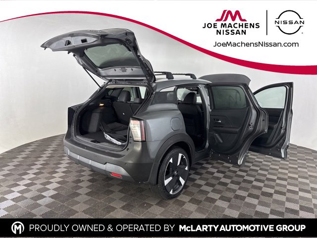 Certified 2025 Nissan Kicks SR w/ Illumination Package image 14