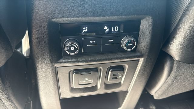 Used 2018 Chevrolet Traverse LT w/ LPO, Floor Liner Package FWD image 26