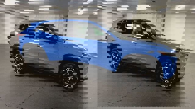 Certified 2024 Chevrolet Trax RS image 2