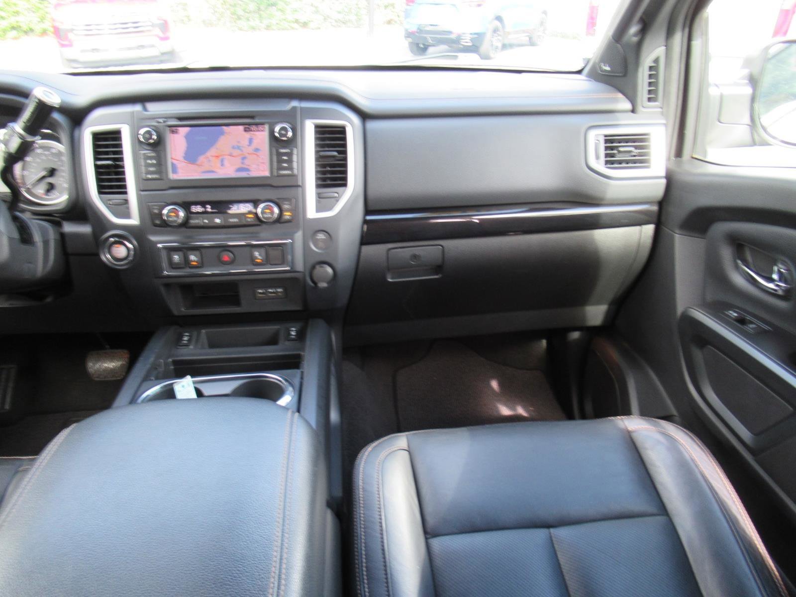 Used 2019 Nissan Titan SL w/ Midnight Edition RWD image 14