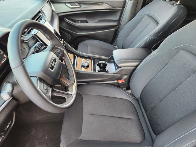 Certified 2025 Jeep Grand Cherokee Laredo X w/ Luxury Tech Group I image 13