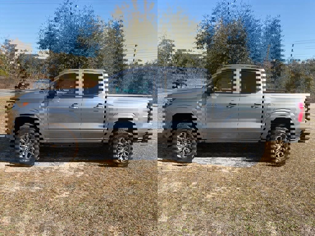 New 2026 Chevrolet Colorado LT w/ LT Convenience Package image 2