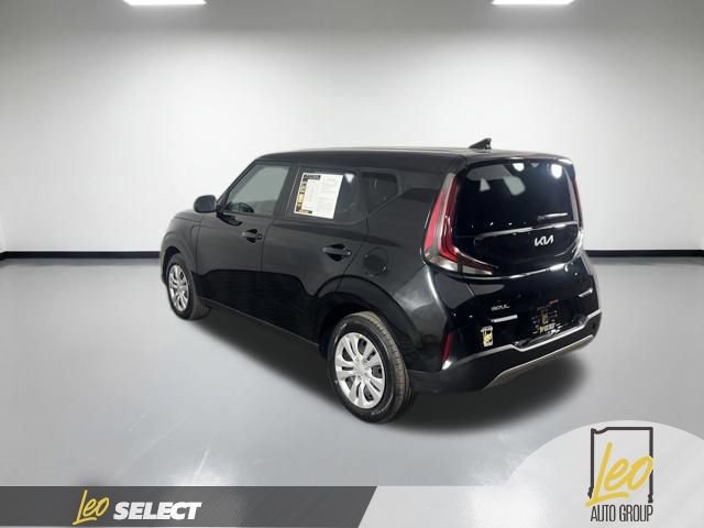 Used 2025 Kia Soul LX FWD image 7