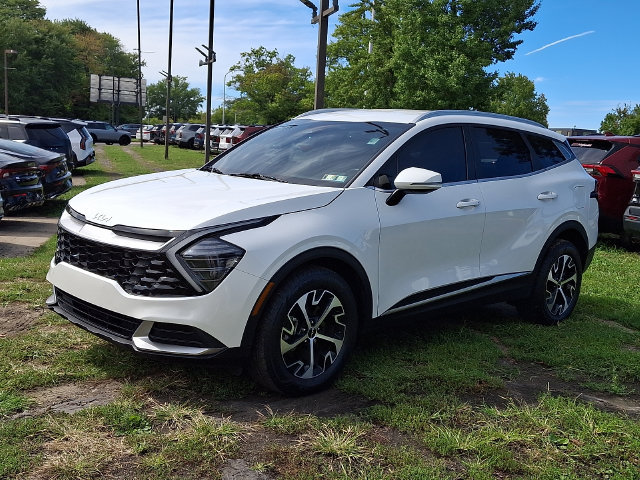 Certified 2025 Kia Sportage EX AWD/4WD image 3